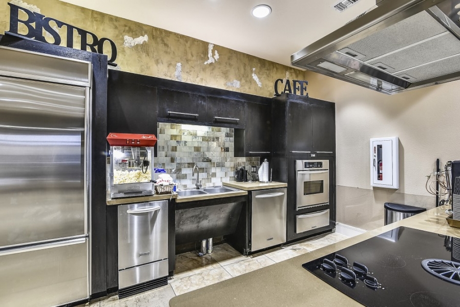 Resident's common kitchen